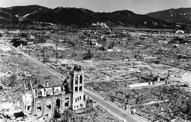 日本投降仅仅是害怕原子弹？另一国家的宣战也是沉重打击
