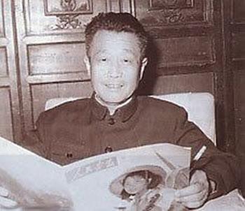 杨振宁回国，称杜聿明为“杜先生”，周总理则说：应该叫岳父大人