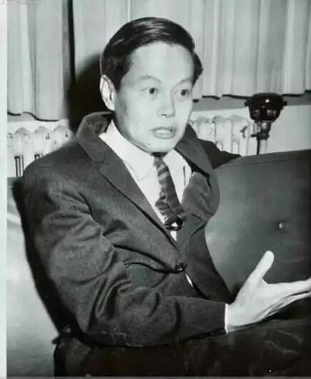 杨振宁回国，称杜聿明为“杜先生”，周总理则说：应该叫岳父大人