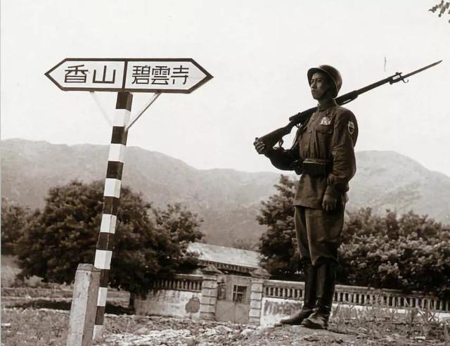 1949年，毛主席在香山险些遇袭，之后在周总理的劝说下搬进中南海