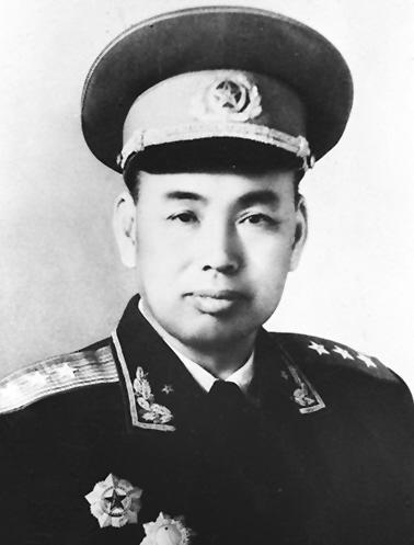 1952年，许世友衣锦还乡，为何亲手将叔叔送上法庭？