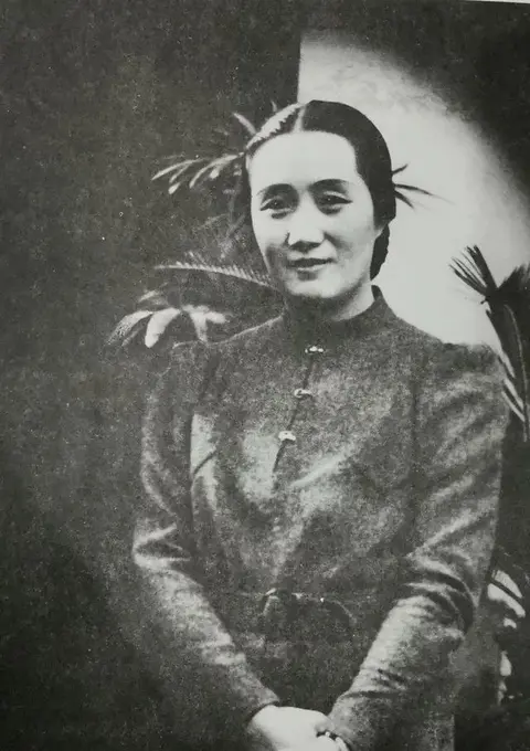 1929年，一女老板资助宋时轮回根据地：多年后再见，她已成企业家