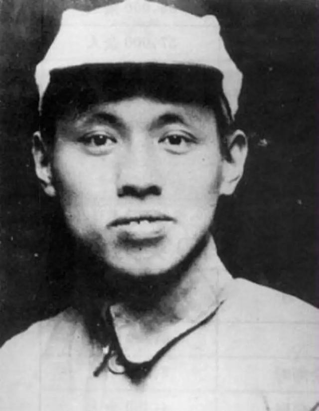 1935年，陈伯钧与兄长在西康对峙却没见面，两年之后追悔莫及