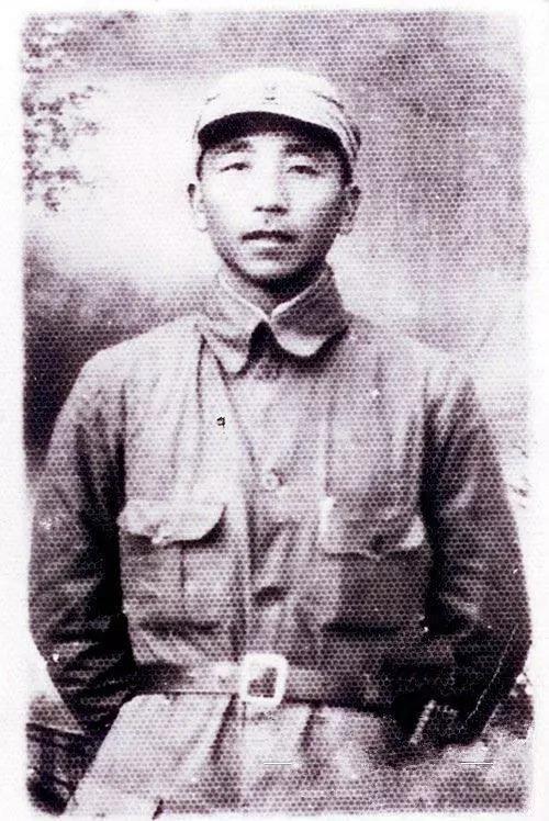 1948年，秦基伟请陈毅和陈赓吃饭，邓小平说：给个处分不为过吧？
