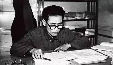 1956年，陈赓找到留学生彭士禄，问他：你能改行吗？