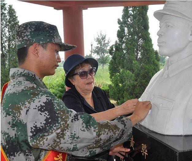 八路军军区副司令黄骅遇害后，妻儿很快失踪，直到2019年才被找到