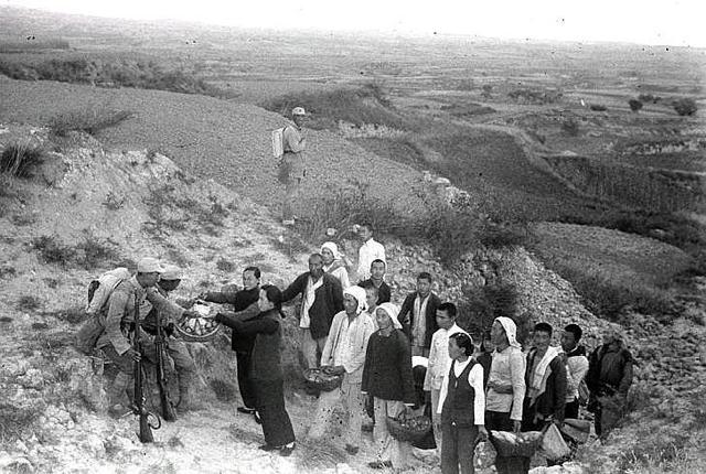 1941年，八路军从一名乞丐身上搜出小米，杨得志随即将此人正法