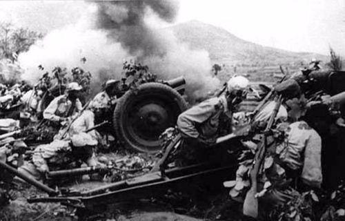 1951年，志愿军英雄击毁5辆敌人坦克；主席打趣：你的名字不雅