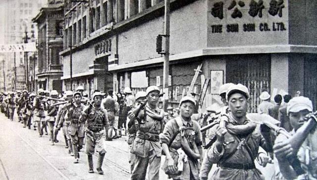 1974年，英国人访华谈及香港问题，毛主席说：交给邓小平处理