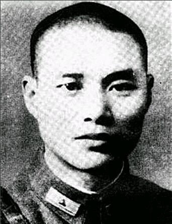 1951年，一人带着儿女去派出所，说道：我的孩子是烈属，要改姓名