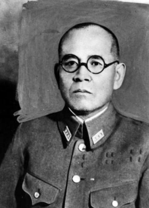 1942年，伪军司令送出情报：日军军官团出现，请陈赓将军做好准备