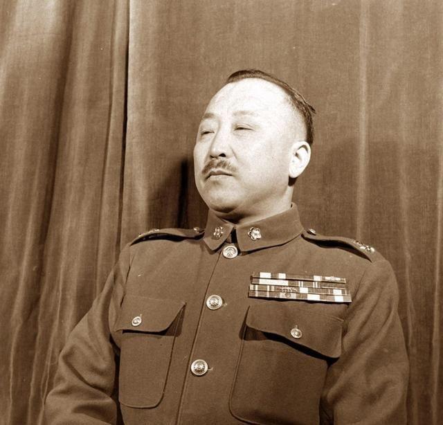 1950年，起义将领郑洞国提出回家种地，周总理挽留：太屈才了