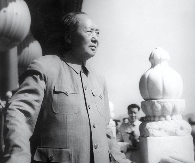 1958年，志愿军全部回国，毛主席亲自迎接：欢迎英雄回家