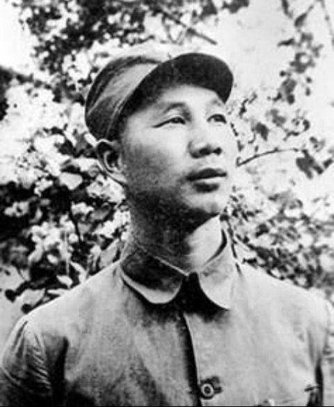 1942年，八路军英雄执行抓捕任务，对杨成武提要求：给我把好枪