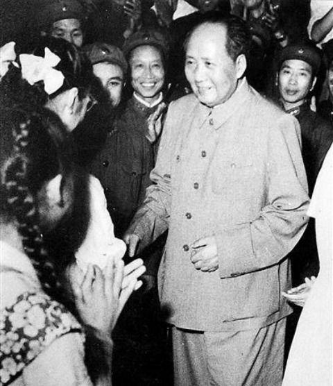 1965年，毛主席重回井冈山，特意指示汪东兴：带两个嫂子来见我