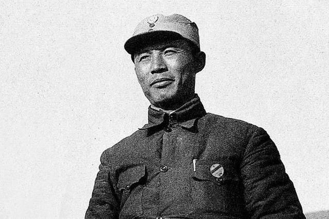 抗战期间，斯大林先后6次发报请八路军支援，毛主席说：尽力而为