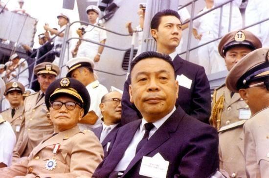 1982年，冯玉祥之子想要回国，邓小平说：台湾的统一需要你帮忙