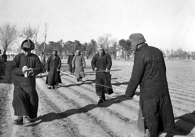 1948年，毛主席在城南庄遇险，聂荣臻施巧计，降服敌方卧底司务长