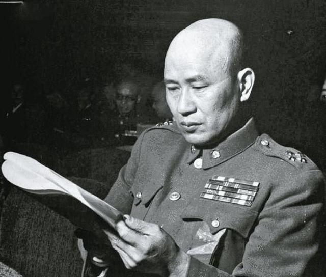 1937年，一人报名参加新四军，叶挺说：你历史地位太高，不好安排