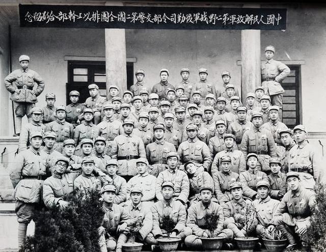 1937年，一人报名参加新四军，叶挺说：你历史地位太高，不好安排