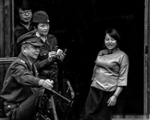 1950年，保密局刺杀毛主席失败，李克农电告毛人凤：我保你活命