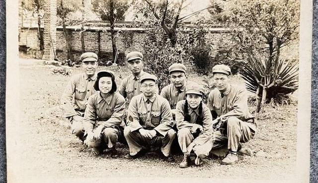 1946年，吴诚忠及独立二旅被敌人包围，地主胡之杰献策：我能退敌