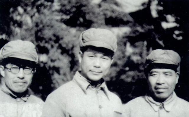 1942年，八路军抓住三个特殊俘虏，司令员吴瑞林说：弹药和肉来了