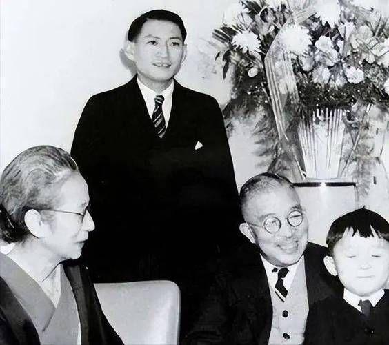 1945年，远征军连长娶日本战俘为妻，谁知她竟是百亿财阀的独生女