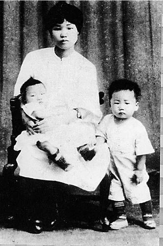 1917年，毛主席与朋友借宿寺庙，老方丈说：你能决定宗教的发展