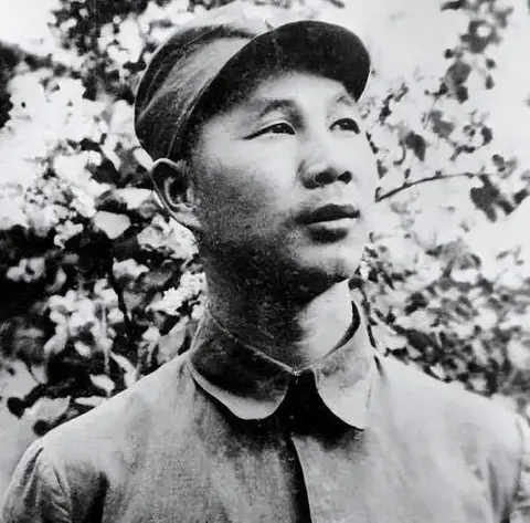 1938年，50名八路军在白刃战中牺牲，杨成武说：接着用长矛吧
