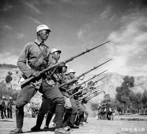 1938年，50名八路军在白刃战中牺牲，杨成武说：接着用长矛吧