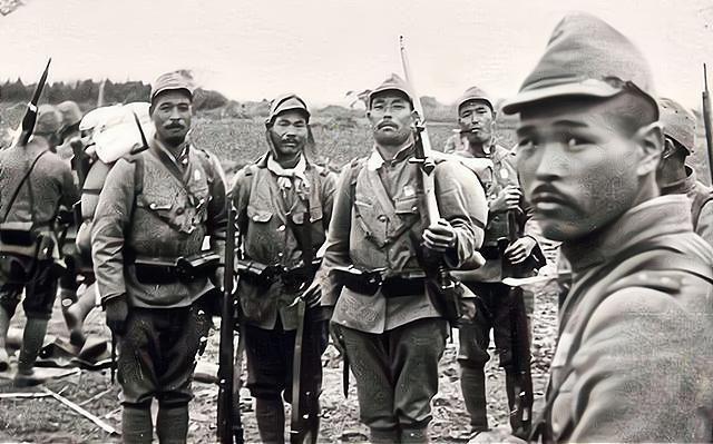 1940年，伪村长将八路军伤员送入日本医院，伤员痊愈后继续战斗