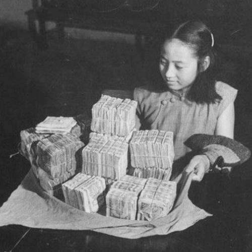 1943年，军统特务拉回一车钞票，戴笠大喜：这下能做掉中统了