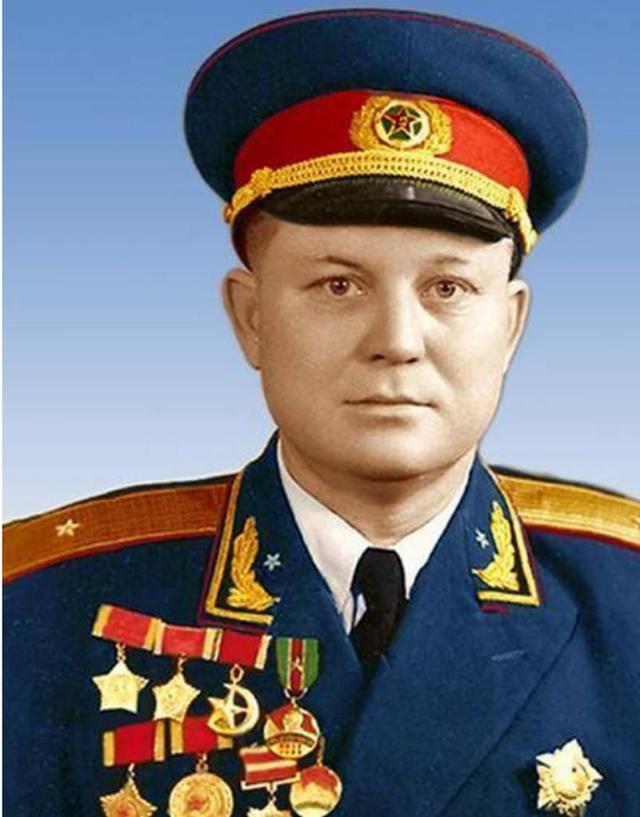 苏联解体，将领马尔果夫致信中央，想在国内定居，中央如何处理？
