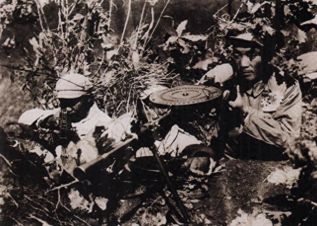 1952年，志愿军在上甘岭使用“新武器”，每一声爆响都让美军惊慌