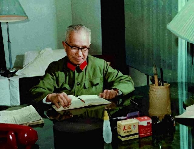 1958年，王必成说粟裕是“阴谋家”，贺龙感叹：可深信深交之人